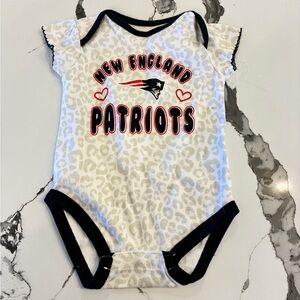 NFL New England Patriots Baby Bodysuit - White and Black